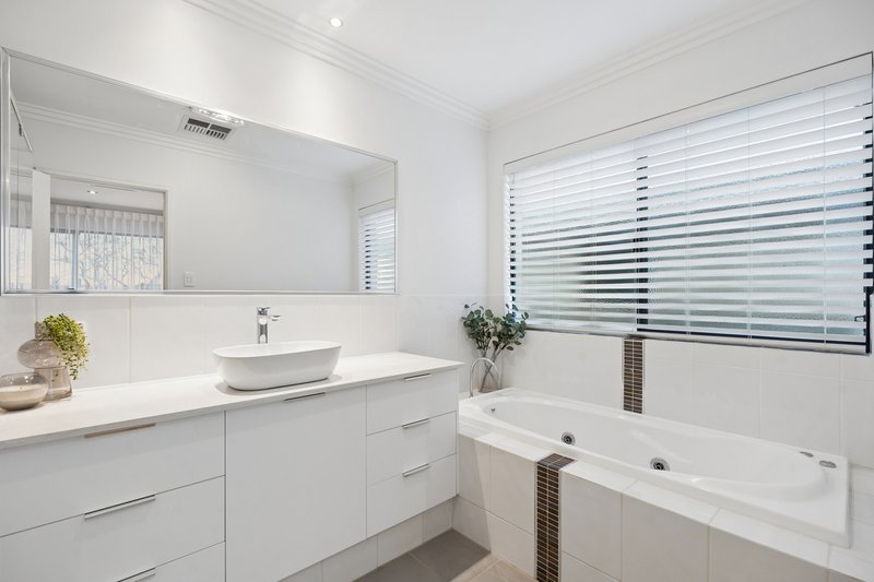 Photo - 5 Wilmot Bend, Madeley WA 6065 - Image 18