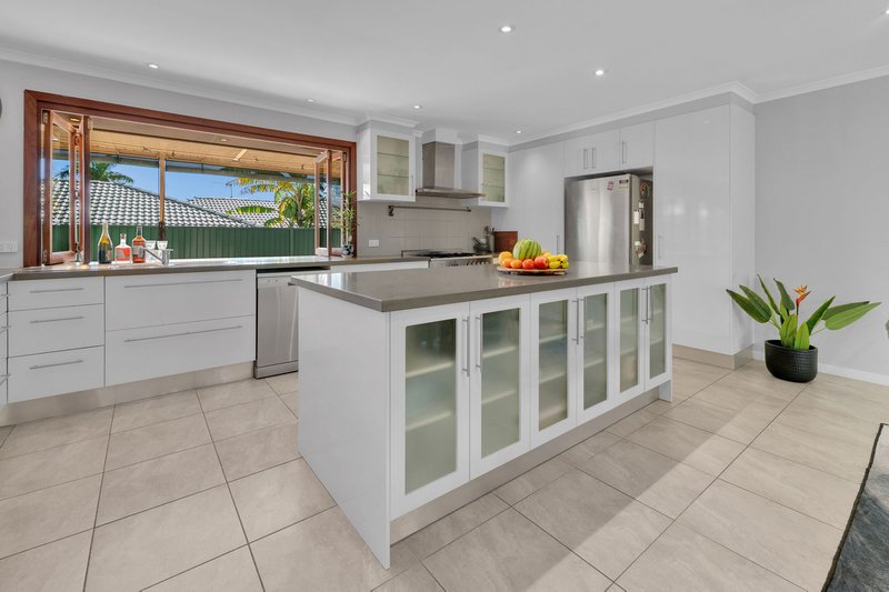 Photo - 5 Wilmot Place, Helensvale QLD 4212 - Image 7