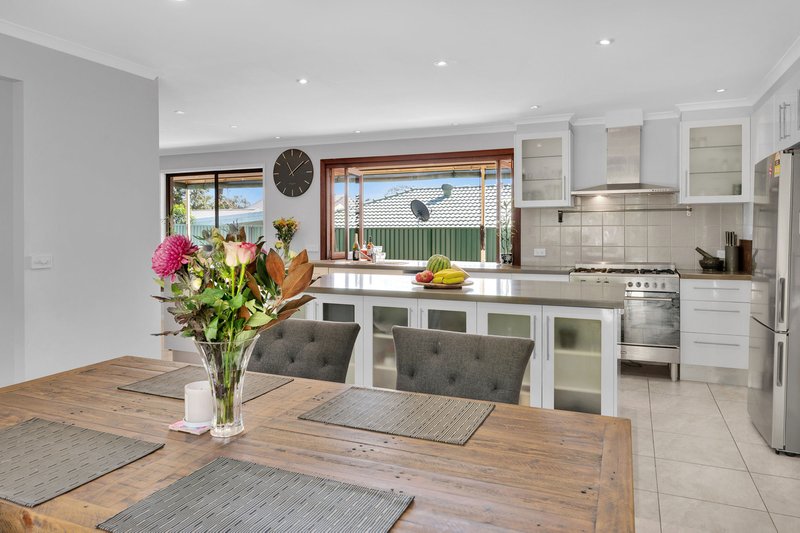 Photo - 5 Wilmot Place, Helensvale QLD 4212 - Image 9