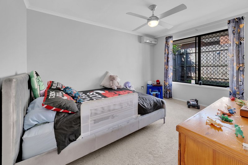 Photo - 5 Wilmot Place, Helensvale QLD 4212 - Image 12