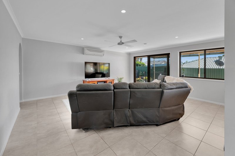 Photo - 5 Wilmot Place, Helensvale QLD 4212 - Image 23