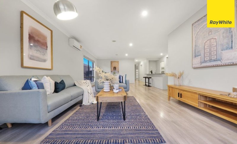 Photo - 5 Wimbledon Boulevard, Strathtulloh VIC 3338 - Image 6