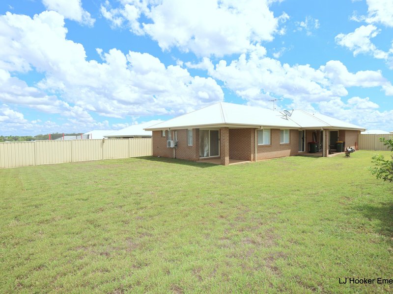 Photo - 5 Windermere Street, Emerald QLD 4720 - Image 14