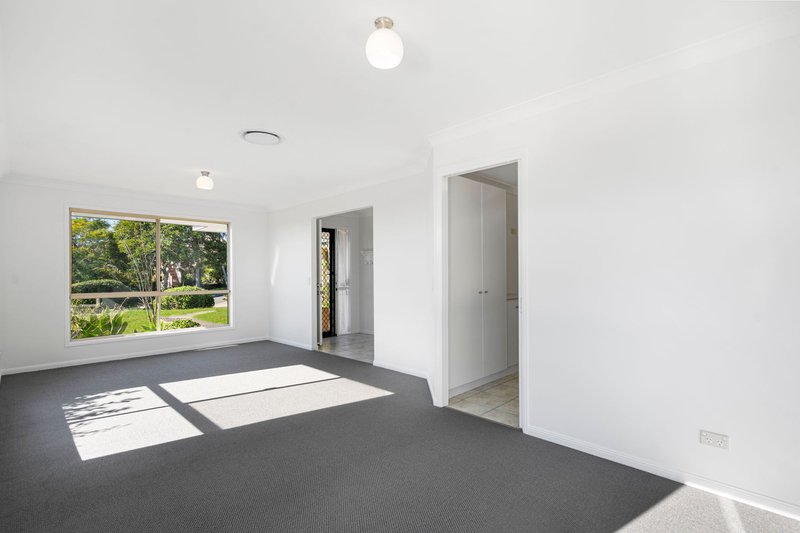 Photo - 5 Windward Rise, Pacific Pines QLD 4211 - Image 3