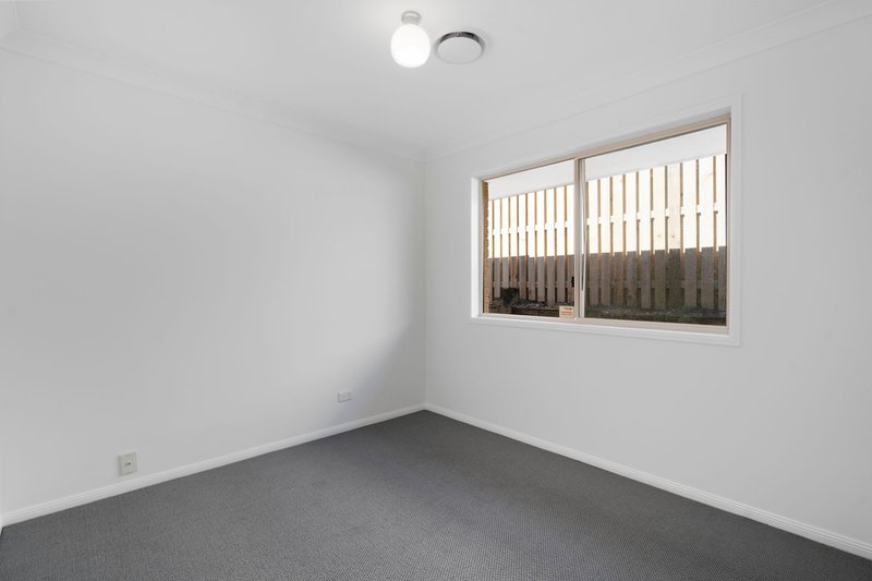 Photo - 5 Windward Rise, Pacific Pines QLD 4211 - Image 10