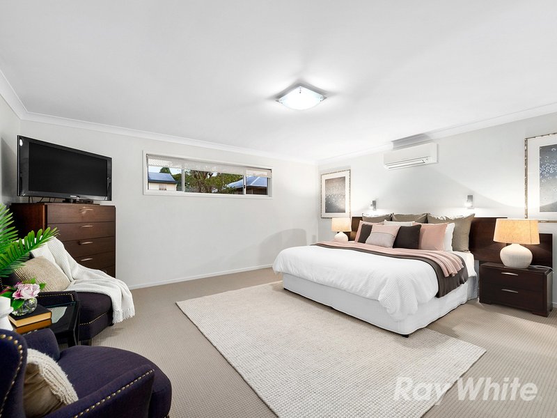 Photo - 5 Wirega Street, Wavell Heights QLD 4012 - Image 9