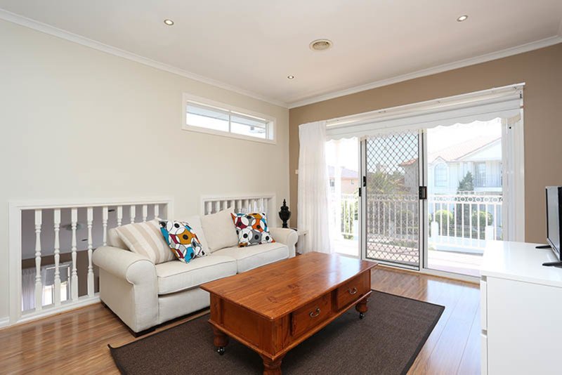 Photo - 5 Wise Way, Roxburgh Park VIC 3064 - Image 6