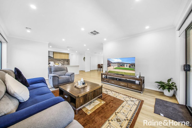 Photo - 5 Wolfson Street, Tarneit VIC 3029 - Image 7