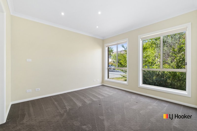 Photo - 5 Wombeyan Street, Harrison ACT 2914 - Image 6