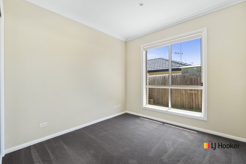 Photo - 5 Wombeyan Street, Harrison ACT 2914 - Image 10