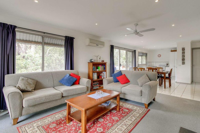 Photo - 5 Wood Street, Metung VIC 3904 - Image 2