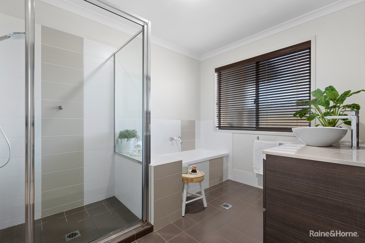 4-bedroom house at 5 Woodfull Crescent, Pottsville, NSW 2489, Tweed, New South Wales