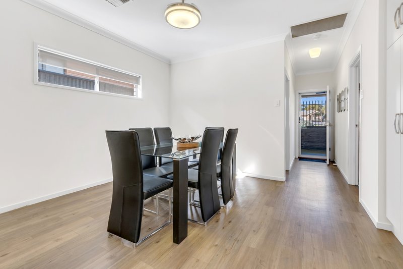 Photo - 5 Woodhaven Walk, Blakeview SA 5114 - Image 4