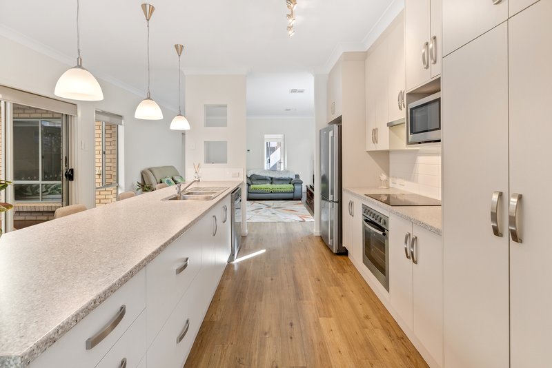 Photo - 5 Woodhaven Walk, Blakeview SA 5114 - Image 9