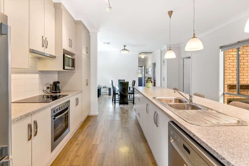 Photo - 5 Woodhaven Walk, Blakeview SA 5114 - Image 10
