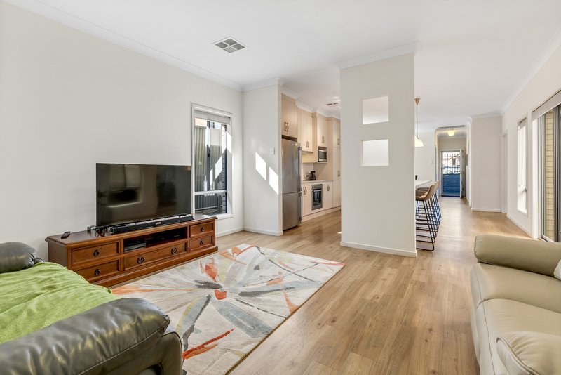 Photo - 5 Woodhaven Walk, Blakeview SA 5114 - Image 13