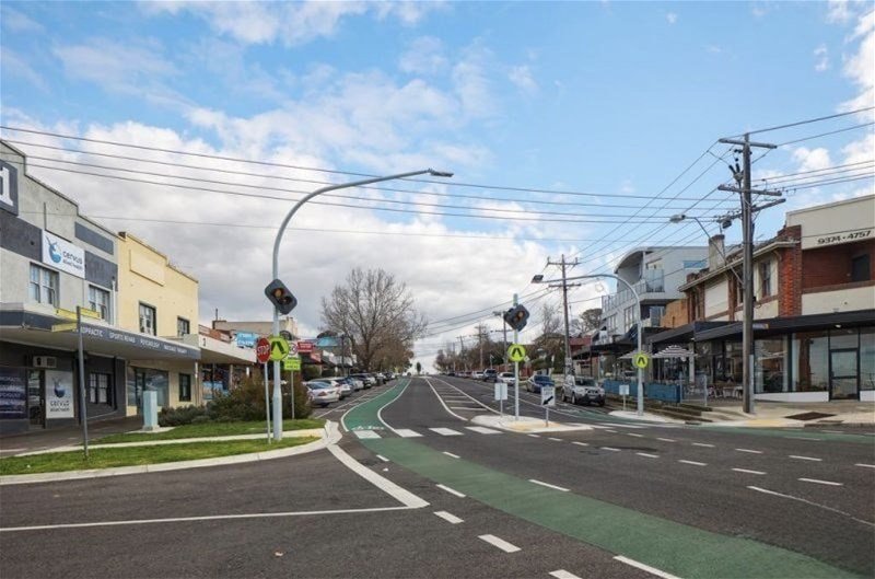 Photo - 5 Woodland Street, Essendon VIC 3040 - Image 7