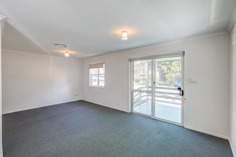 Photo - 5 Woodlands Drive, Stapylton QLD 4207 - Image 5