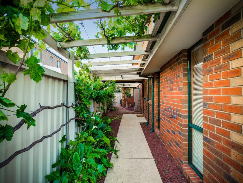 Photo - 5 Woodside Court, Werribee VIC 3030 - Image 14