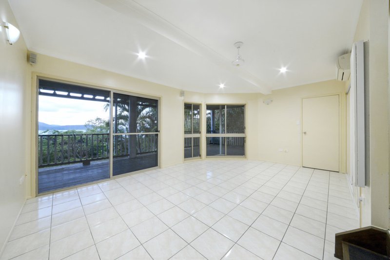 Photo - 5 Woodwark Crescent, Cannonvale QLD 4802 - Image 6