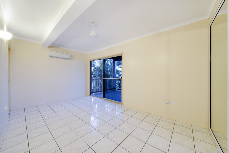 Photo - 5 Woodwark Crescent, Cannonvale QLD 4802 - Image 7