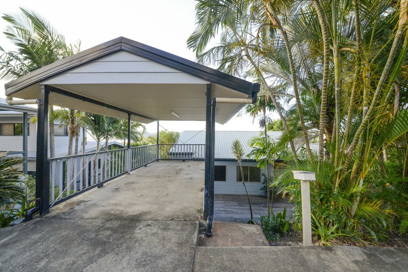 Photo - 5 Woodwark Crescent, Cannonvale QLD 4802 - Image 9