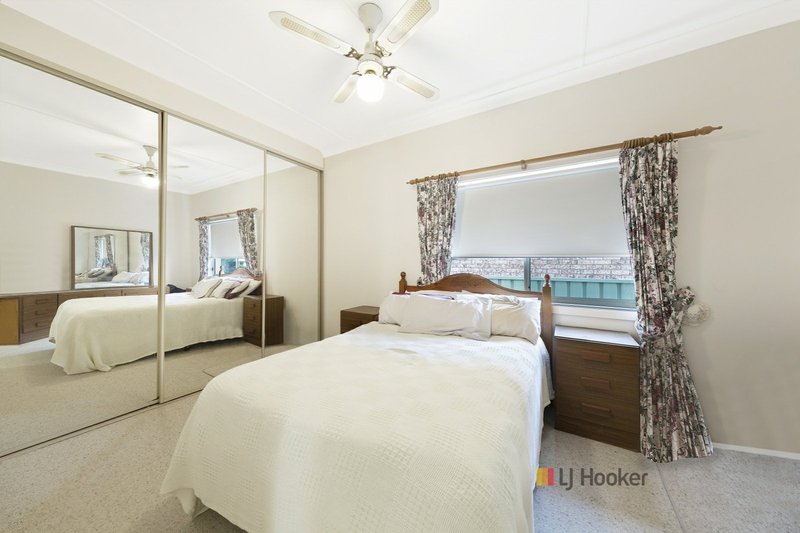 Photo - 5 Woolana Avenue, Budgewoi NSW 2262 - Image 5