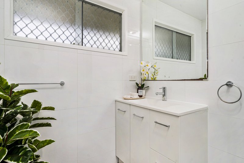 Photo - 5 Wordsworth Street, Strathpine QLD 4500 - Image 12