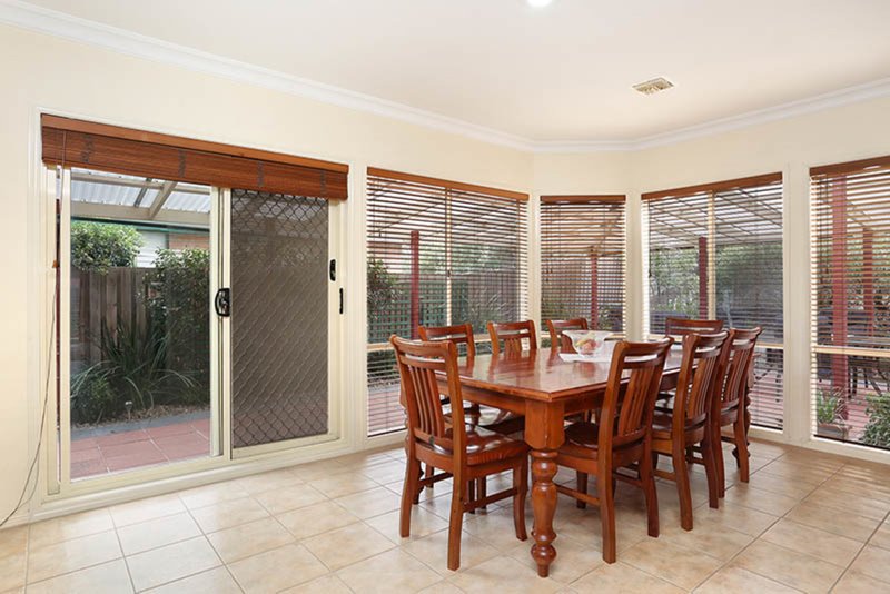 Photo - 5 Wrigley Crescent, Roxburgh Park VIC 3064 - Image 6