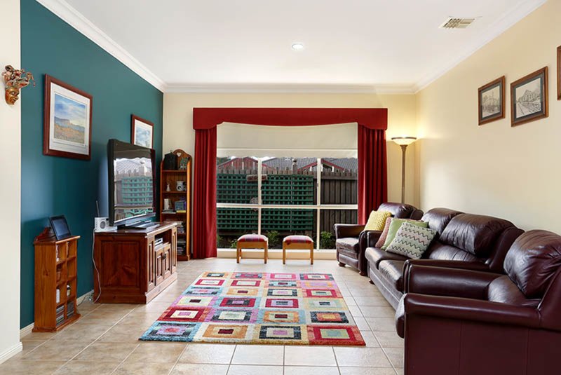 Photo - 5 Wrigley Crescent, Roxburgh Park VIC 3064 - Image 7