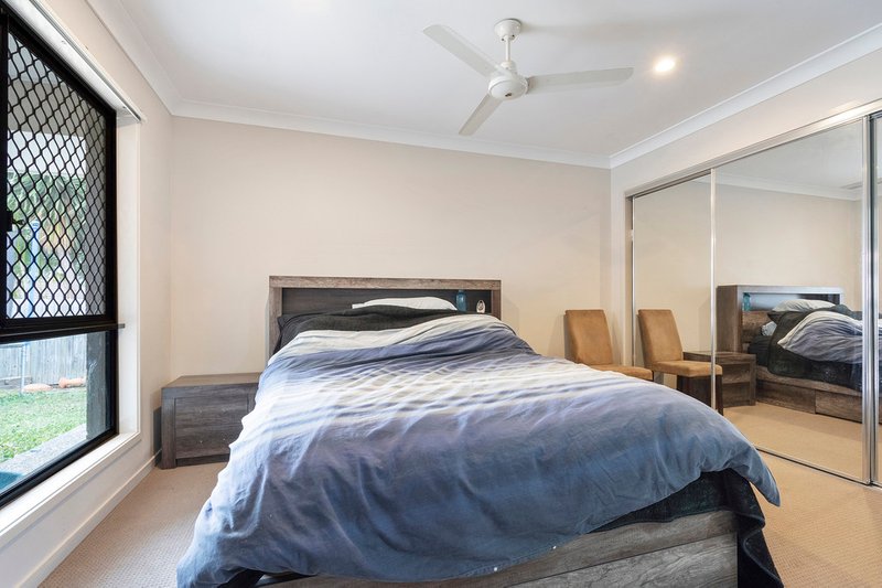 Photo - 5 Wyndham Circuit, Holmview QLD 4207 - Image 6