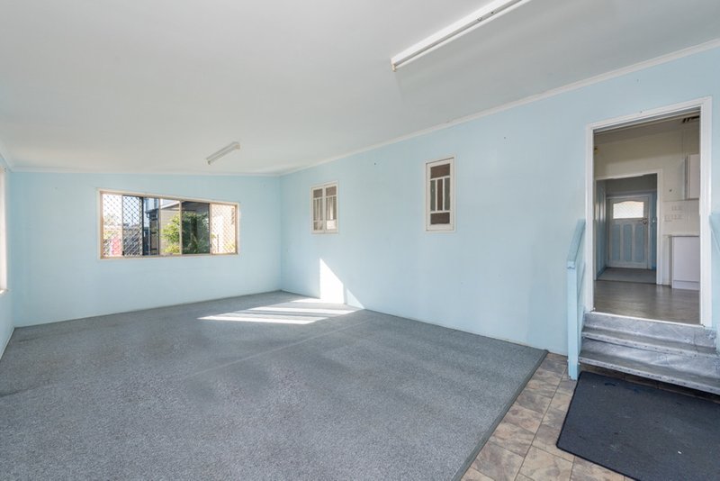 Photo - 5 Wynter Street, Walkervale QLD 4670 - Image 8