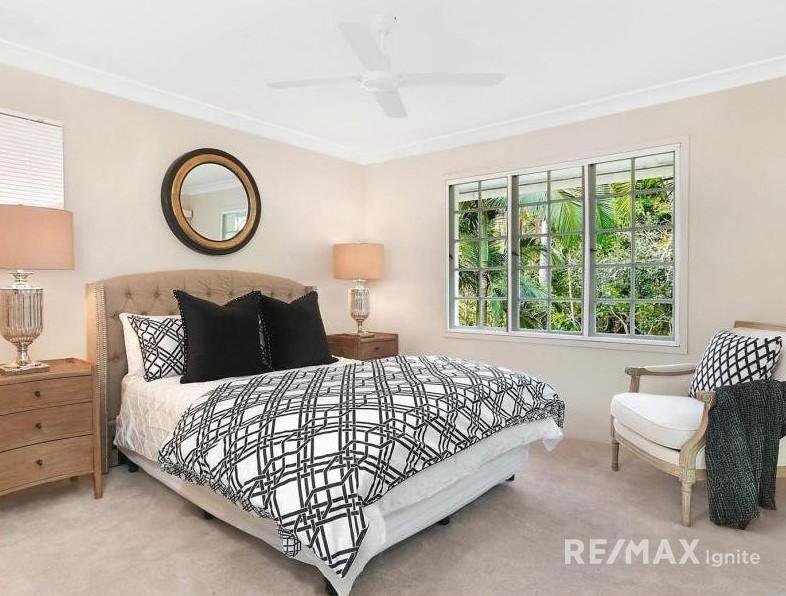 Photo - 5 Wynyard Street, Indooroopilly QLD 4068 - Image 5