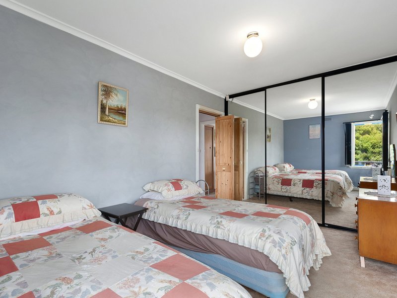 Photo - 5 Wyralla Court, Austins Ferry TAS 7011 - Image 12