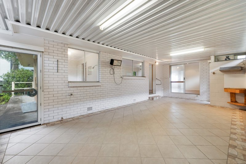 Photo - 5 Wyreema Terrace, Caloundra QLD 4551 - Image 9
