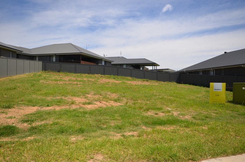 Photo - 5 Yallambi Street, Picton NSW 2571 - Image 3