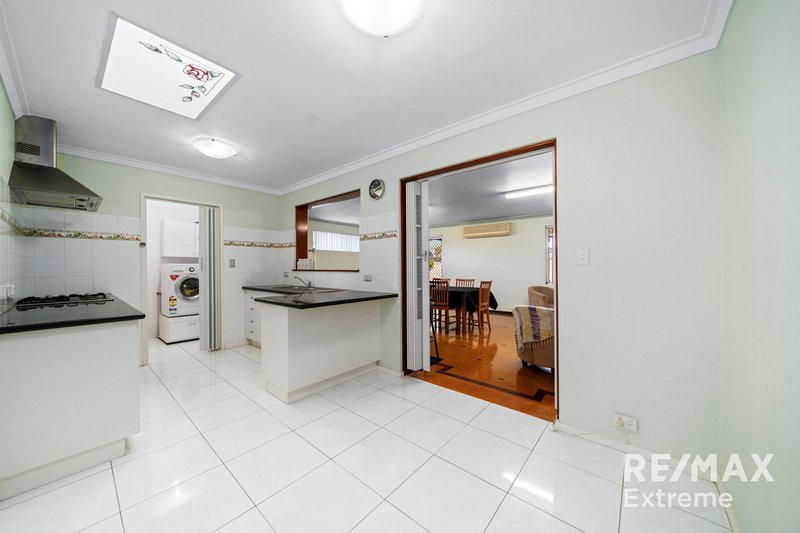 Photo - 5 Yardoo Court, Wanneroo WA 6065 - Image 11