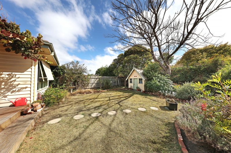 Photo - 5 Yawla Street, Bentleigh VIC 3204 - Image 8