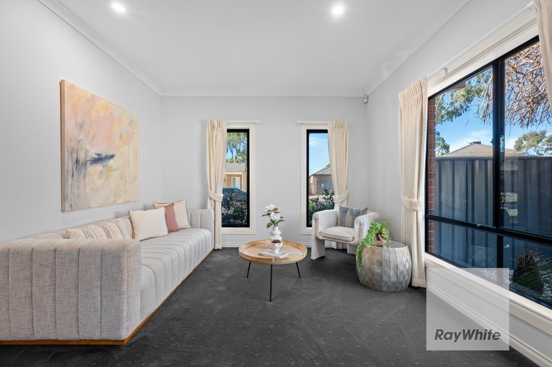 Photo - 5 Yoemans Drive, Mernda VIC 3754 - Image 2