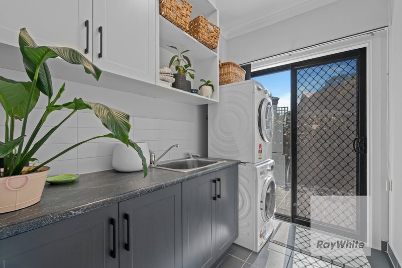 Photo - 5 Yoemans Drive, Mernda VIC 3754 - Image 10