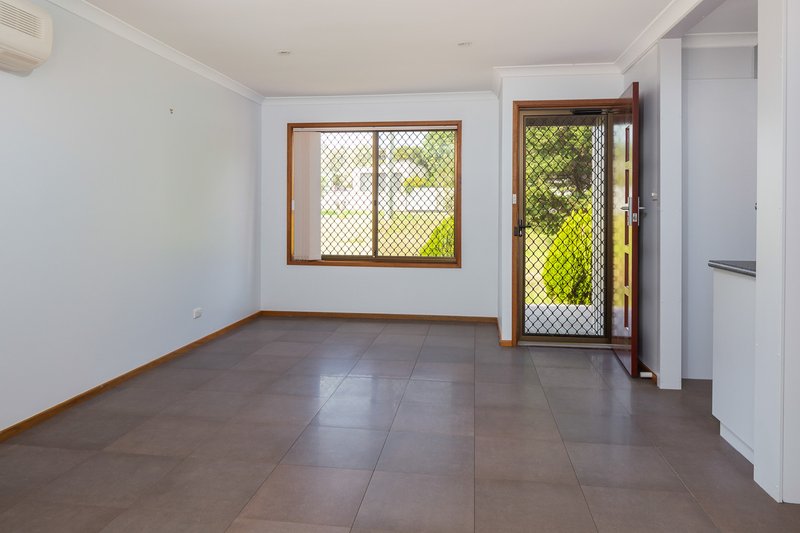 Photo - 5 Youralla Avenue, Malua Bay NSW 2536 - Image 14