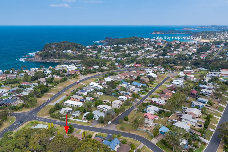 Photo - 5 Youralla Avenue, Malua Bay NSW 2536 - Image 17