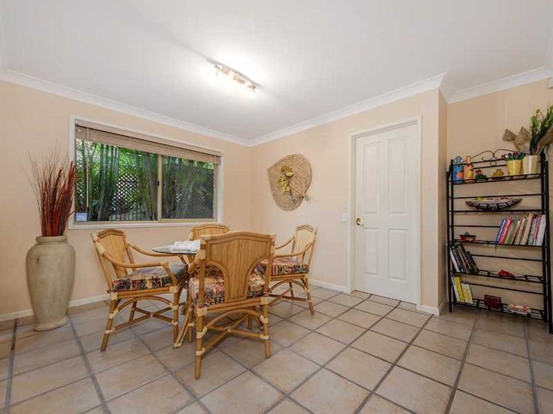 Photo - 5 Yowani Street, Robina QLD 4226 - Image 10