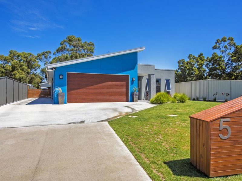 5 Yulambi Court, Wynyard TAS 7325