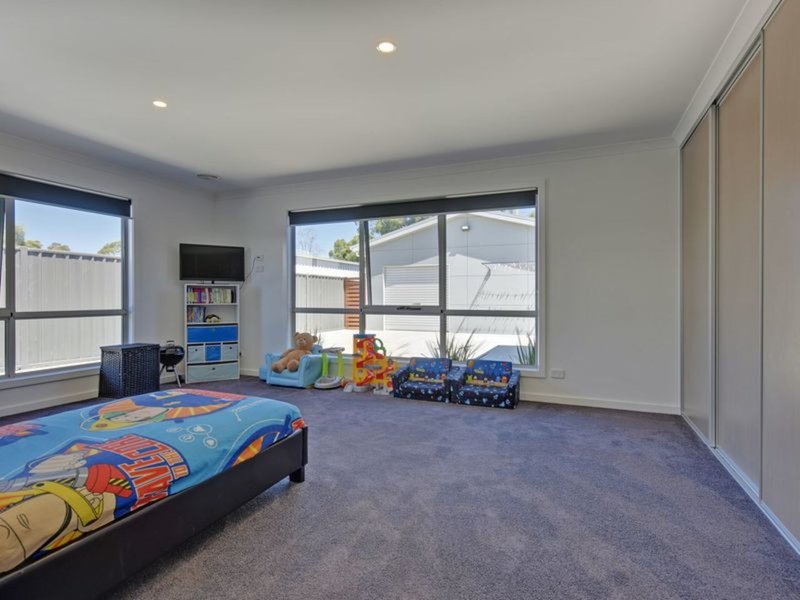 Photo - 5 Yulambi Court, Wynyard TAS 7325 - Image 8