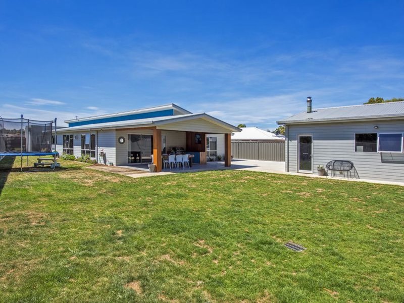 Photo - 5 Yulambi Court, Wynyard TAS 7325 - Image 13