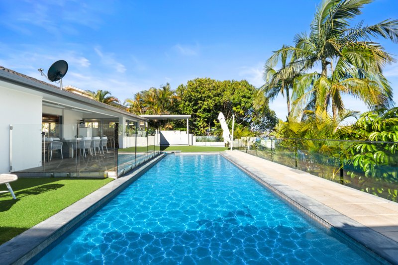 Photo - 5 Yunga Court, Broadbeach Waters QLD 4218 - Image 9