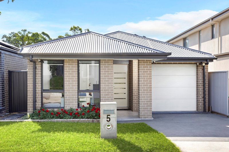 Photo - 5 Yusen Street (Grantham Farm) , Riverstone NSW 2765 - Image 2