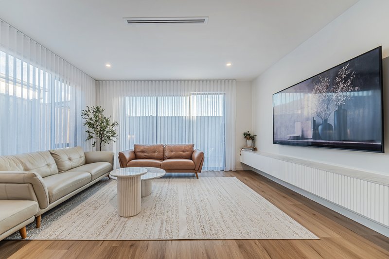 Photo - 5 Zaatar Street, Mickleham VIC 3064 - Image 8