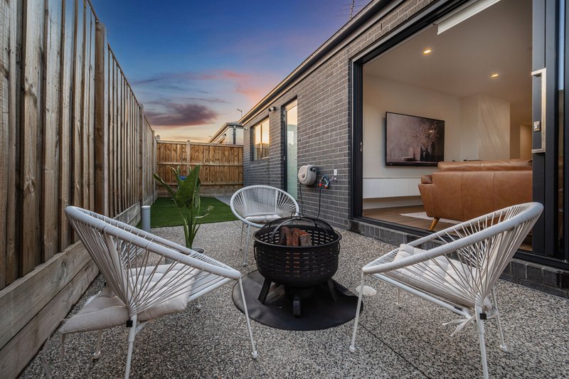 Photo - 5 Zaatar Street, Mickleham VIC 3064 - Image 29